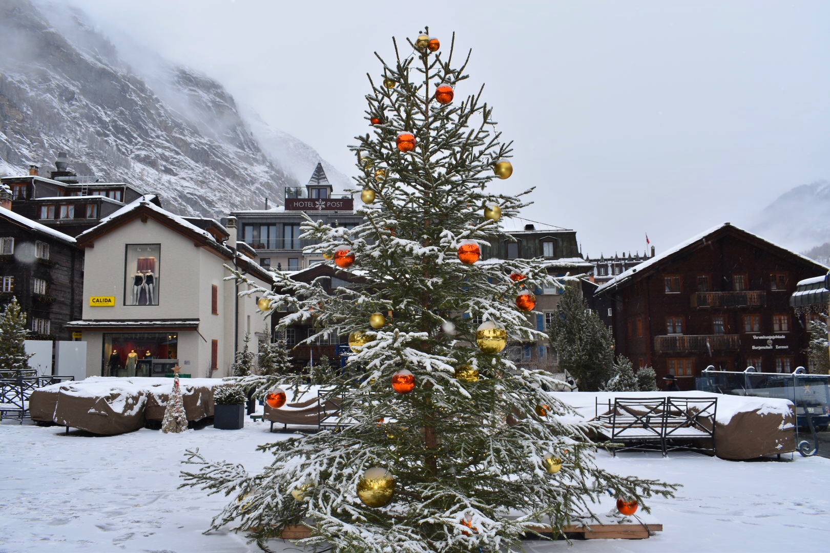 A Christmas tree in Zermatt